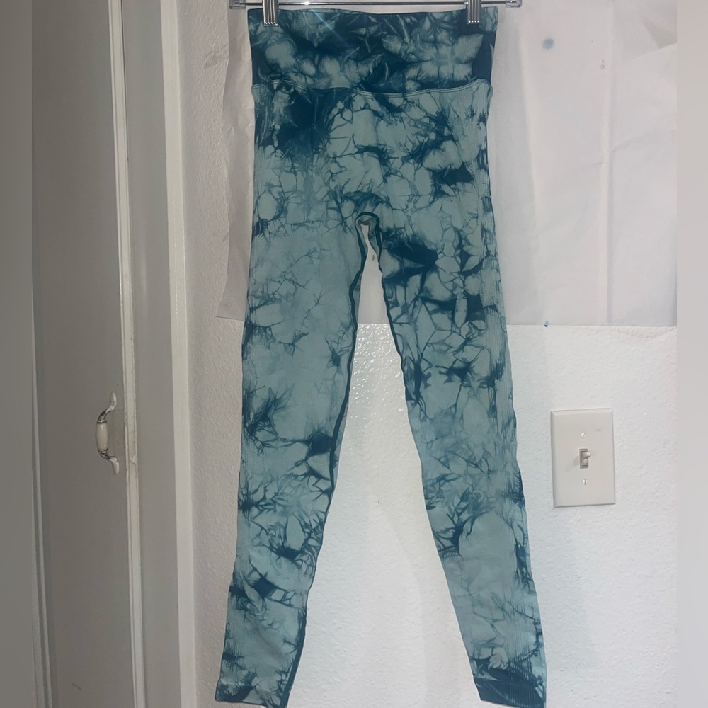 Blue Tie-Dye Workout Leggings